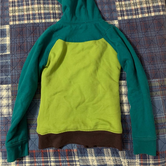 DC fluffy sweater - Picture 3 of 4